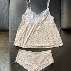 NWOT Victoria's Secret Pajama Lingerie Shorts & Tank Set, Cream, Floral - Size M